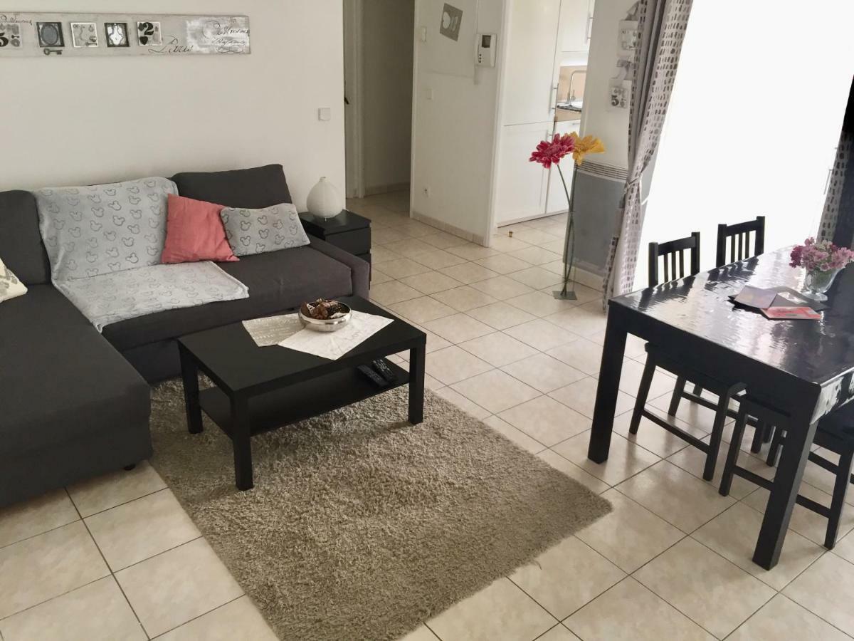 Julie'S Apartment Disneyland Серри Экстерьер фото
